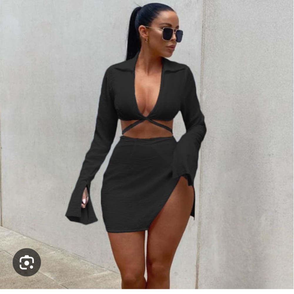 Pretty Little Thing Black Waffle Tie Crop Top US 6